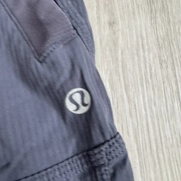 LULULEMON Dance Studio Crop II Unlined Grey/Slate Blue Size 8 EUC - Picture 2 of 7